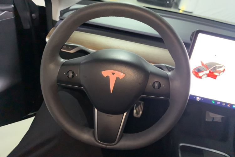 Used Tesla Model Y 2021 Long-Range All-Wheel-Drive Version 3D7
