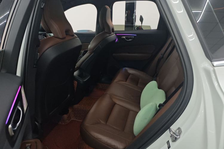 Used Volvo XC60 2021 T5 4x4 Smart Luxury Edition