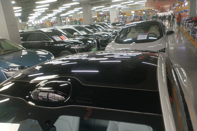 Used Xiaomi Auto SU7 2024 Four-Wheel Drive Ultra-Long Range Advanced Intelligent Driving Max Edition