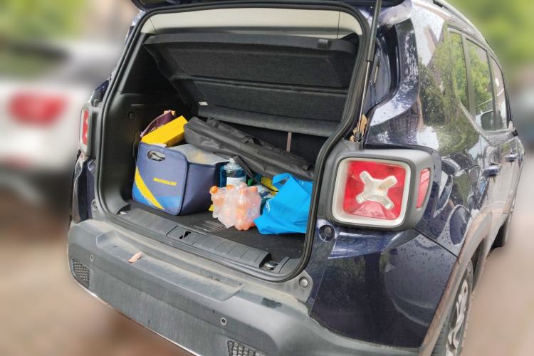 Used Jeep Renegade 2018 Connected Large Screen Version 180T Automatic Smart Version Trunk