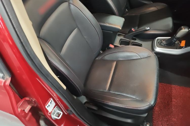 Used Suzuki S-Cross 2014 1.6L CVT Two-Wheel Drive Elite Version Right Front Seat