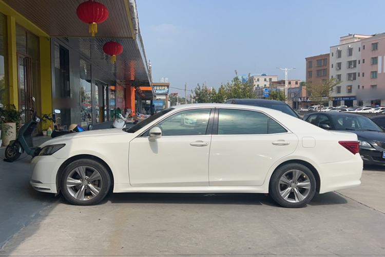 Used Toyota Crown 2015 2.5L Executive Edition
