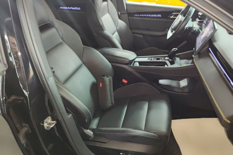 Used Lynk & Co 03 2023 1.5TD DCT JingPro Right Front Seat