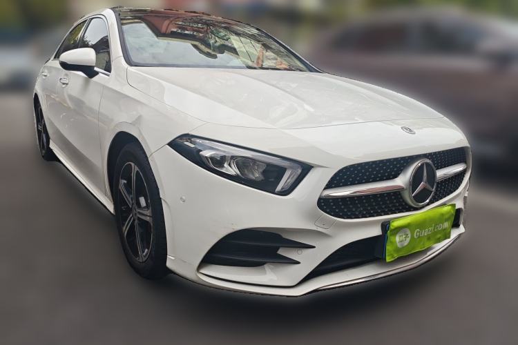 Used Mercedes-Benz A-Class 2022 Revised Version A 200 L Sport Sedan Fashionable Style Front Right 45 Deg