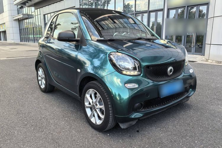 Used smart fortwo 2015 1.0L 52 kW hardtop Dynamic version