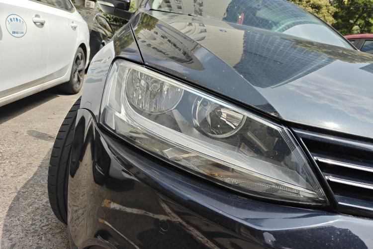 Used Volkswagen Sagitar 2012 1.8TSI Automatic Flagship Edition
