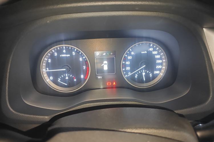 Used Hyundai Tucson 2015 2.0L Automatic Two-Wheel Drive Smart Version