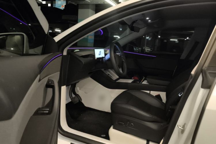 Used Tesla Model Y 2025 Rear-Wheel-Drive Version