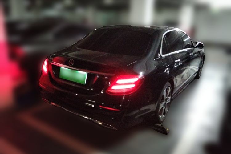 Used Mercedes-Benz E-Class 2016 E 300 L Sporty and Stylish Model
