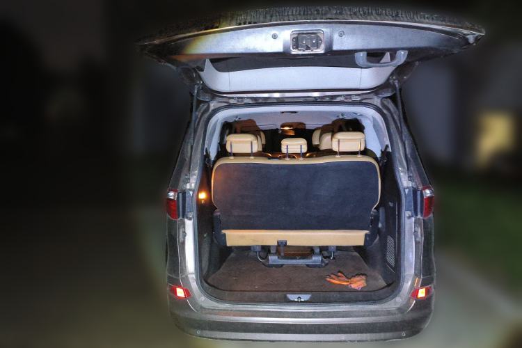 Used Huasong 7 2017 2.0T Automatic Standard Edition Trunk