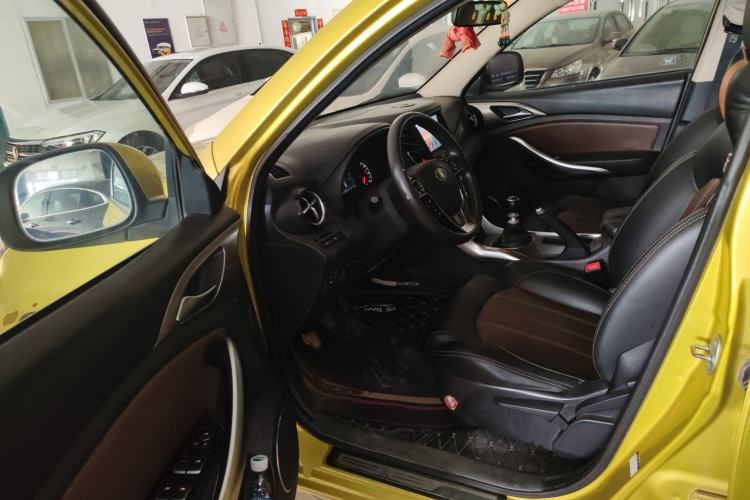 Used BYD Song 2016 GaiShi Edition 1.5TI Manual Elite Model Driver Seat