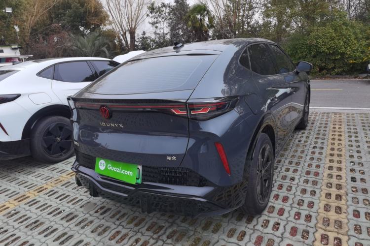 Used Volkswagen ID.UNYX 2024 Pro Long-Range Version