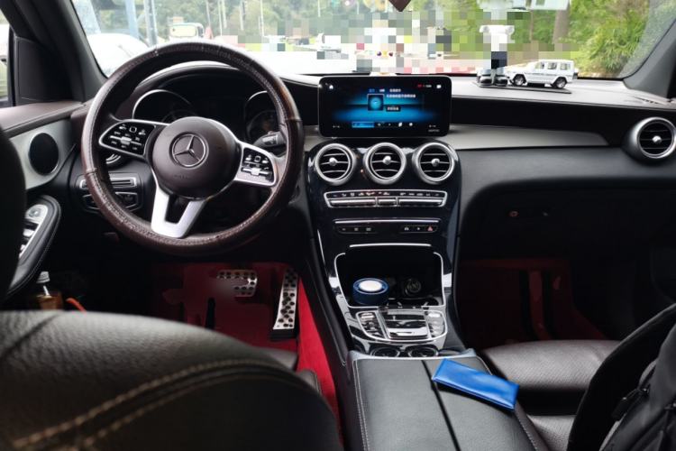 Used Mercedes-Benz GLC 2020 GLC 260 L 4MATIC Dynamic Model Center Console