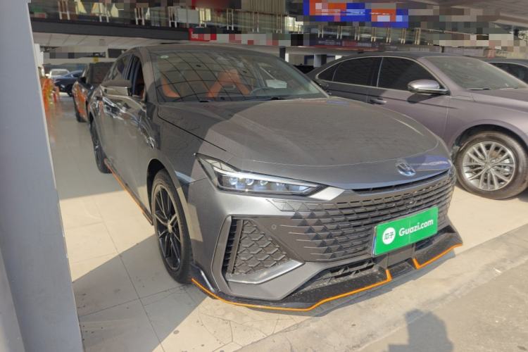 Used Changan UNI-V 2023 2.0T Leading-Speed Edition
