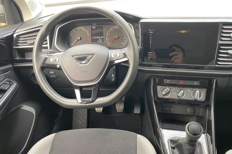 Used Jetta VS5 2021 280TSI Manual Entry-Level Trim Interior 6