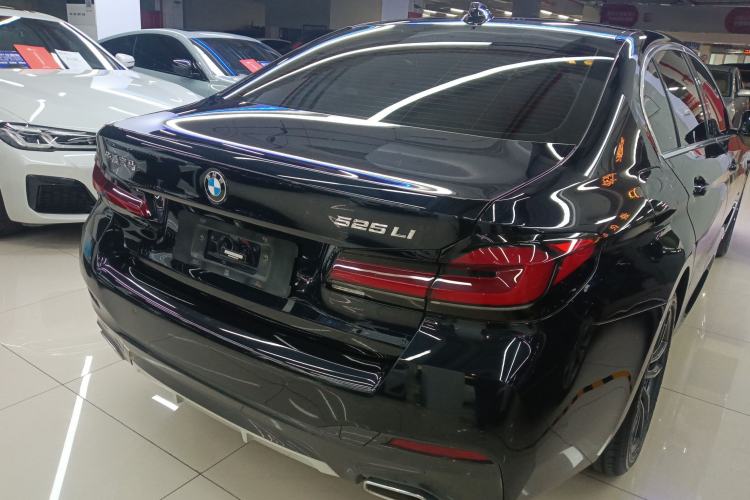 Used BMW 5 Series 2022 Second Facelift 525Li M Sport Package Rear Right 45 Deg