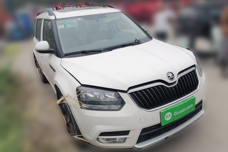 Used Skoda Yeti 2016 1.4TSI Manual Entry-Level Model Front Right 45 Deg