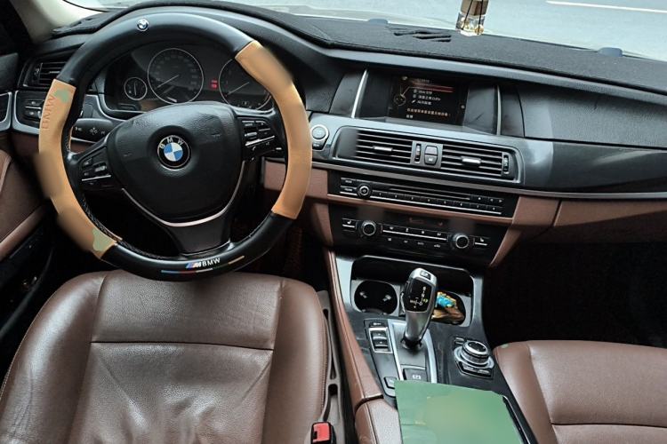 Used BMW 5 Series 2017 520Li Elegant Edition
