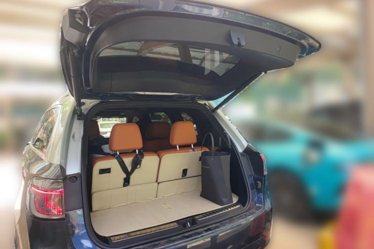 Used Hima AITO M9 2024 All-Electric Ultra Version 100 kWh 6-Seater Model Trunk