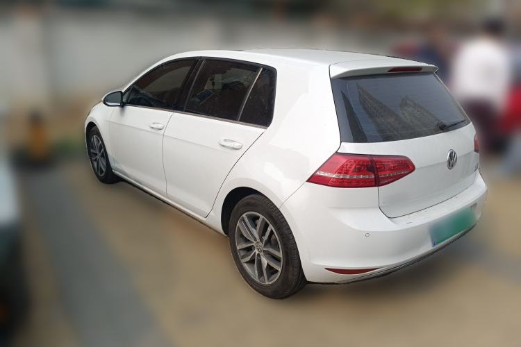 Used Volkswagen Golf 2016 230TSI Automatic Luxury Version
