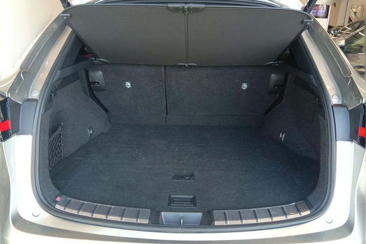 Used Lexus NX 2023 350h Front-Wheel-Drive Chuan Yue Edition Trunk