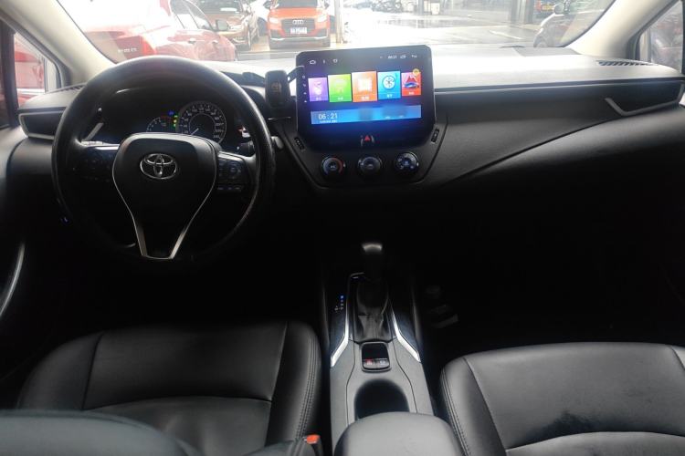 Used Toyota Corolla 2021 1.2T S-CVT Pioneer Edition Center Console