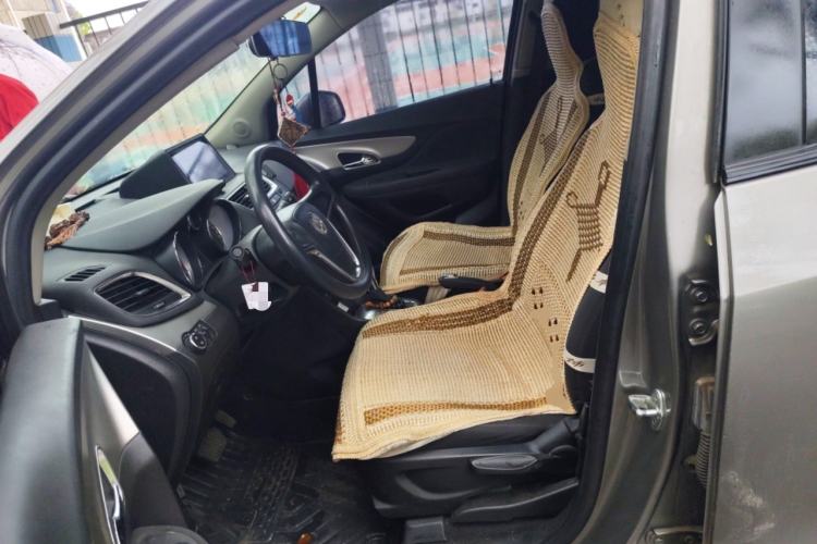 Used Buick Encore 2015 1.4T Automatic Two-Wheel Drive Urban Elite Version
