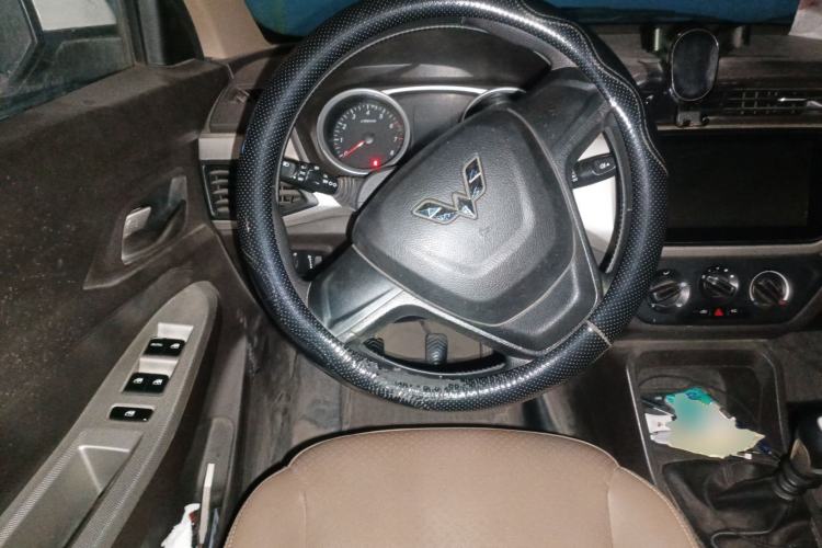 Used Wuling Hongguang 2019 1.5L S Comfort Edition China VI LAR