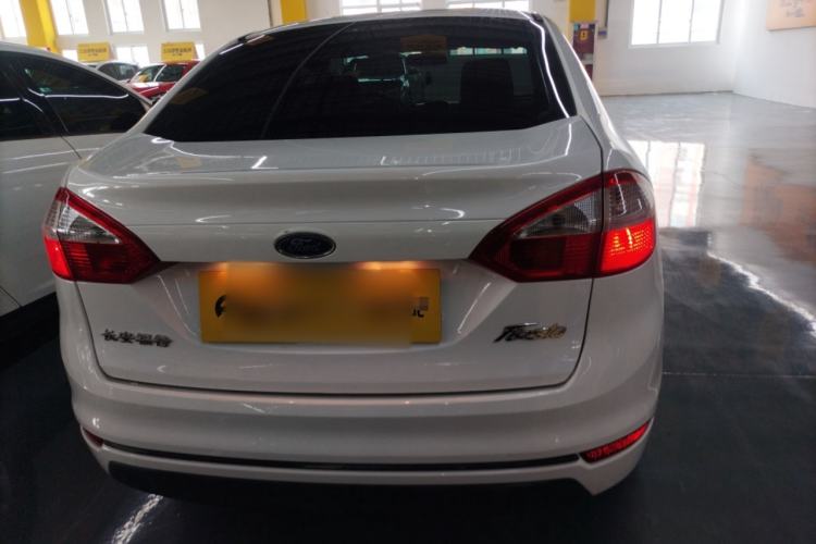 Used Ford Fiesta 2013 Sedan 1.5L Manual Fashion Edition