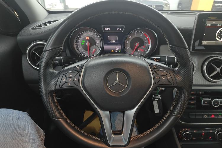 Used Mercedes-Benz GLA 2015 GLA 200 Fashion Model