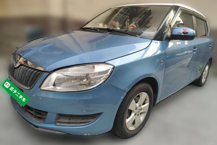 Used Skoda Fabia 2012 1.4L Automatic Crystal Edition Guazi used car, China used car export, Used car for sale, Used  cars, Cheapest cars for sale