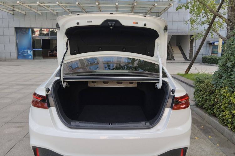 Used Geometry A 2024 410KM Travel Edition
