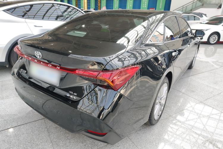 Used Toyota Avalon 2024 Dual-Motor 2.0L Premium Edition