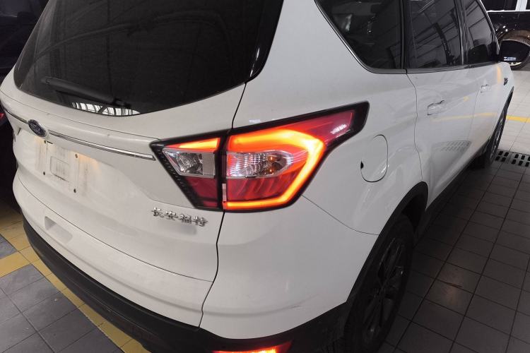 Used Ford Kuga 2019 EcoBoost 180 Two-Wheel-Drive Platinum Edition China VI Standard
