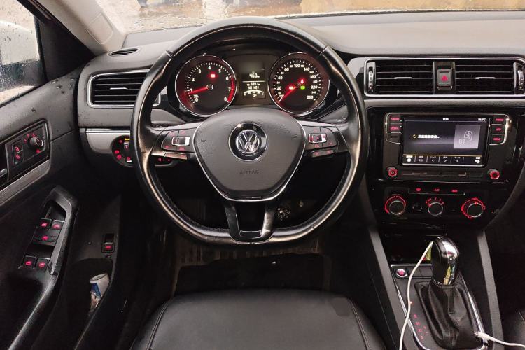 Used Volkswagen Sagitar 2018 1.6L Automatic Comfort Model Steering Wheel