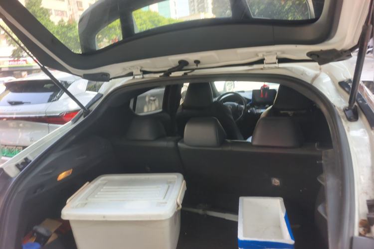 Used Toyota IZOA 2018 2.0L Yichi Version China VI Standard
