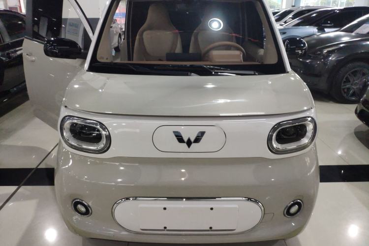 Used Wuling Hongguang MINIEV 2024 3rd Generation 215km Advanced Version Front