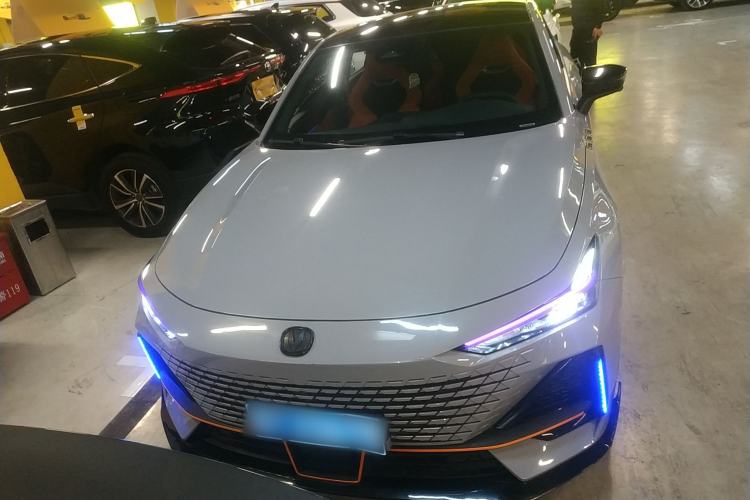 Used Changan UNI-V 2023 1.5T Sport Edition
