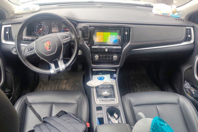 Used Roewe i6 New Energy 2019 PLUS 50T 4G Connected Glory Luxury Edition Center Console