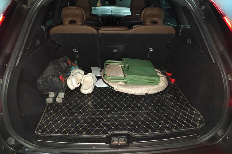 Used Volvo XC60 New Energy 2022 T8 Plug-in Hybrid All-Wheel Drive Smart Luxury Edition