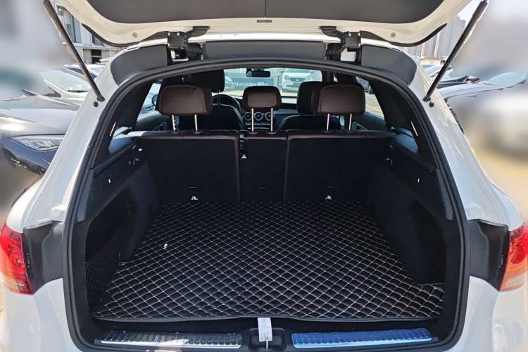 Used Mercedes-Benz GLC 2021 GLC 260 L 4MATIC Dynamic Edition Trunk