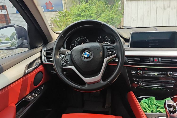 Used BMW X6 2015 xDrive35i Leading Model Steering Wheel