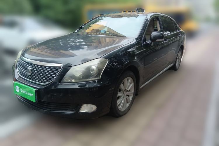 Used Toyota Crown 2011 2.5L Royal Special Edition with Leather and Sunroof