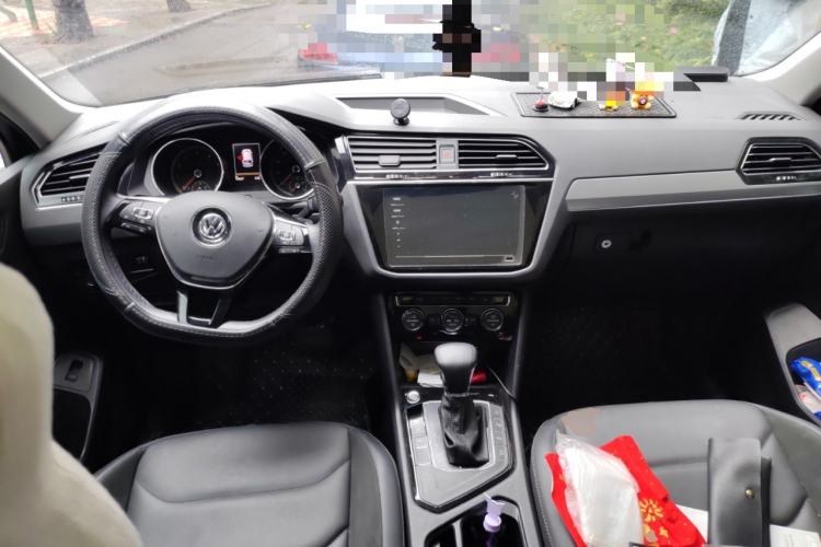 Used Volkswagen Tiguan L 2020 330TSI Automatic Two-Wheel Drive Smart Luxury Edition China VI Standard
