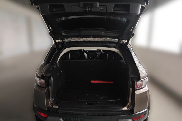 Used Land Rover Range Evoque 2015 2.0T Five-Door Zhiyao Edition Trunk