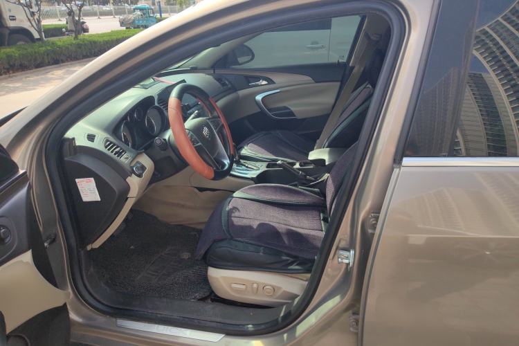 Used Buick Regal 2009 2.0L Elite Edition Left Front Seat