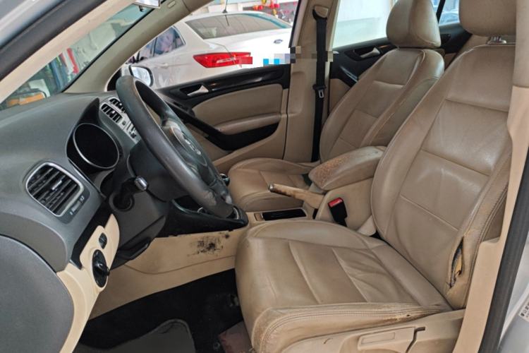 Used Volkswagen Golf 2011 1.4 TSI Manual Comfort Edition Left Front Seat