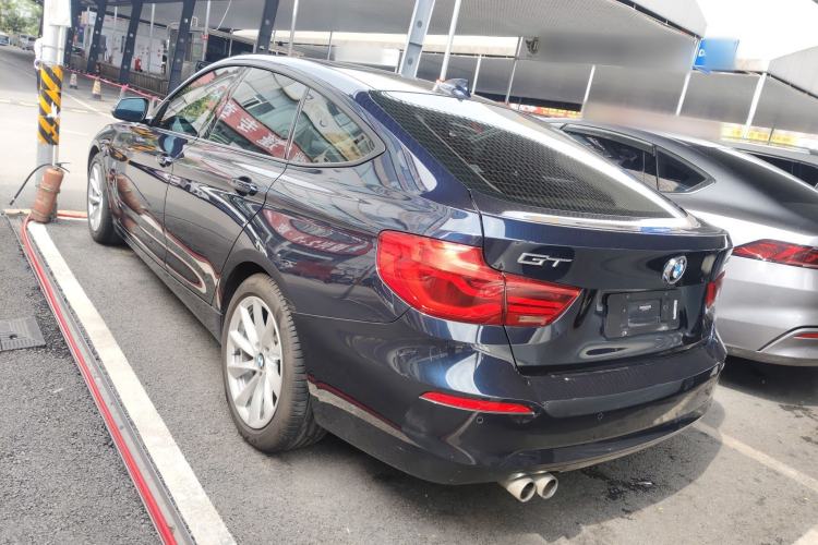 Used BMW 3 Series GT 2019 320i Sport Edition Rear Left 45 Deg