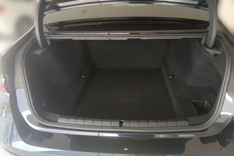 Used BMW 7 Series 2023 740Li Luxury Edition with Premium Package Trunk