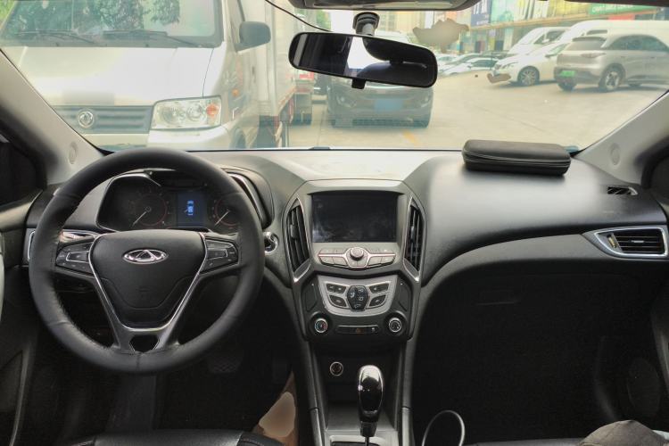 Used Chery Arrizo 5 2016 1.5L CVT Luxury Edition Center Console